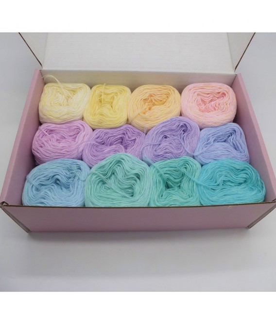 treasure chest - Neverland - gradient yarn - image 1