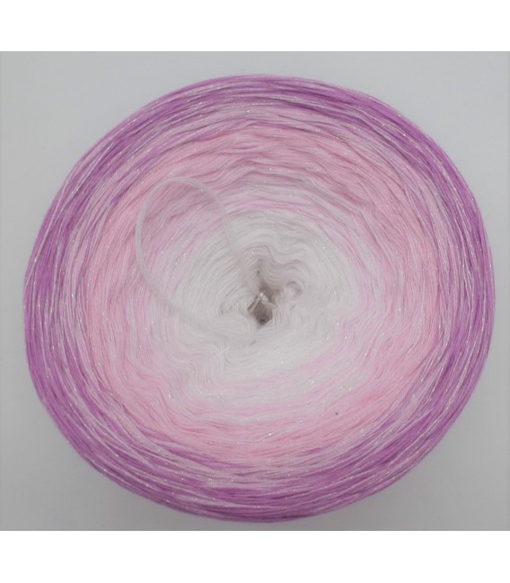 Zarte Rosenknospe mit Perlmutt (Delicate rosebud with mother-of-pearl) - 4 ply gradient yarn - image 3