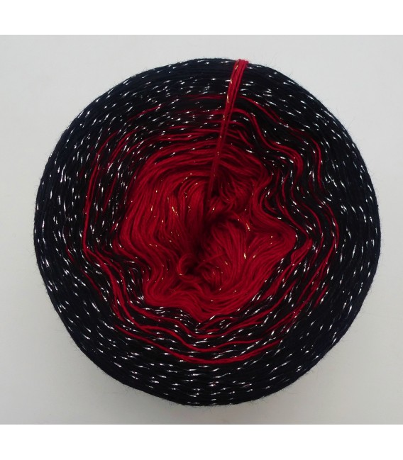 Sternchen der Leidenschaft (Asterisk of passion) - 4 ply gradient yarn - image 2