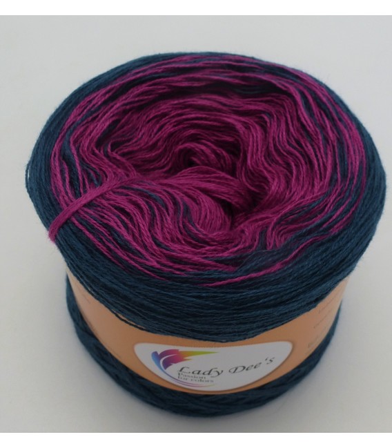 Sternchen der Stille (Asterisk of silence) - 4 ply gradient yarn - image 1