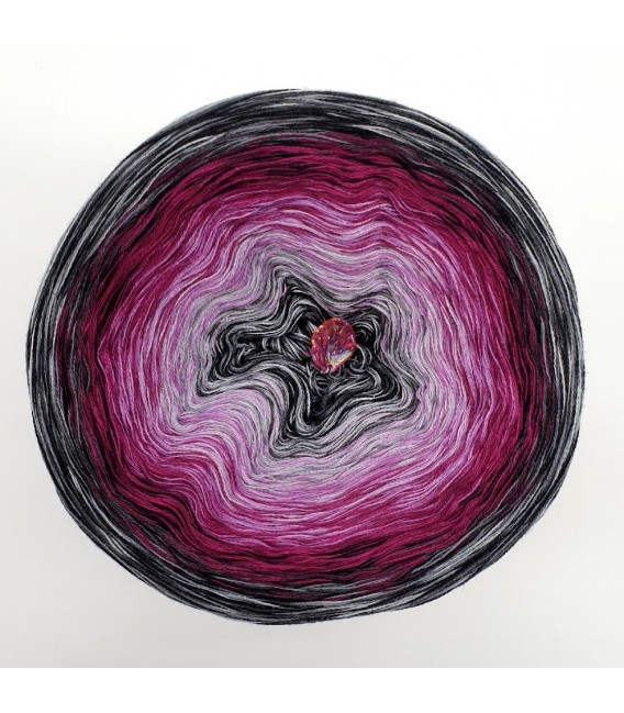 Hippie Lady - Laila - 4 ply gradient yarn - image 2