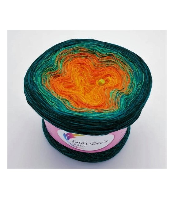 Hippie Lady - Eloise - 4 ply gradient yarn - image 4