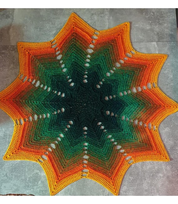 Hippie Lady - Eloise - 4 ply gradient yarn - image 8