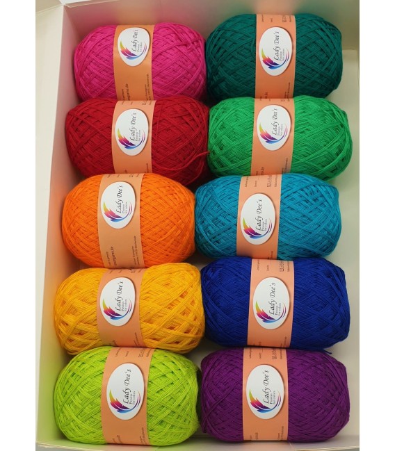 Uni Box (10 x 50g couleurs vives) + Patron au crochet Sirius