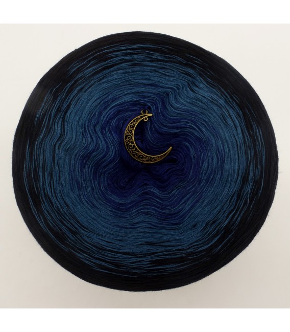 Dunkle Nacht (Dark night) - 4 ply gradient yarn - image 3