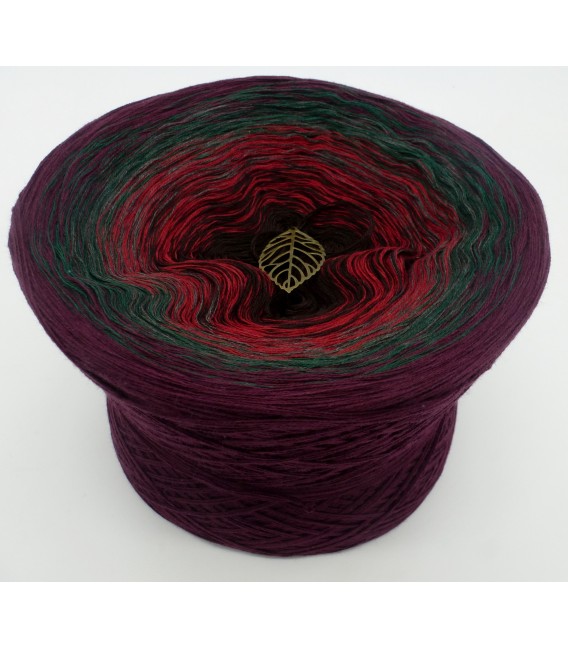 gradient yarn 4ply Magic Woman - Chianti outside