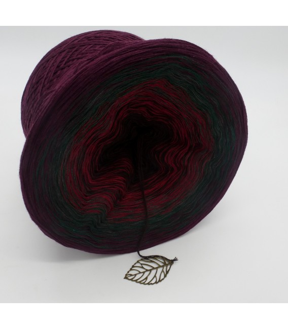 gradient yarn 4ply Magic Woman - Chianti outside 3