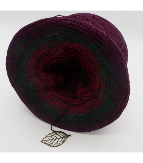 gradient yarn 4ply Magic Woman - Chianti outside 4