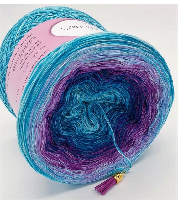 Hippie Lady - Virginia - 4 ply gradient yarn