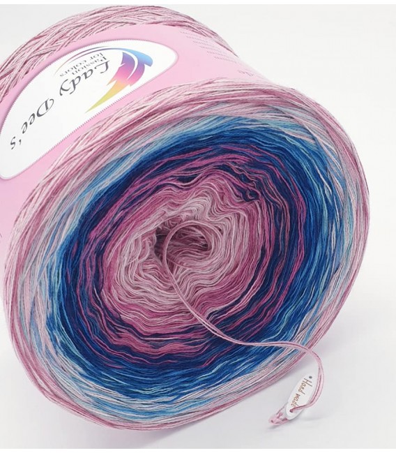Hippie Lady - Xenia - 4 ply gradient yarn