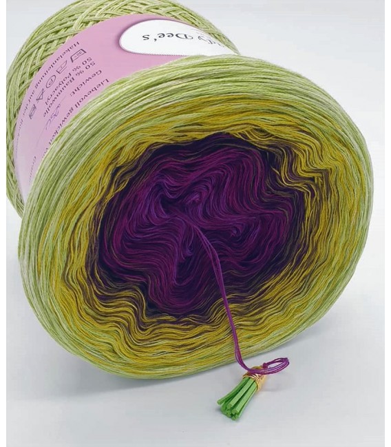 April Bobbel 2021 - 4 ply gradient yarn