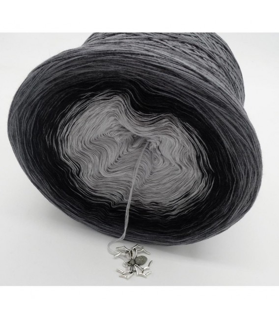 Spider Dream - 4 ply gradient yarn