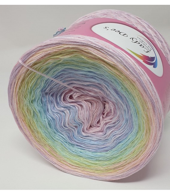 Hippie Lady - Oxana - 4 ply gradient yarn