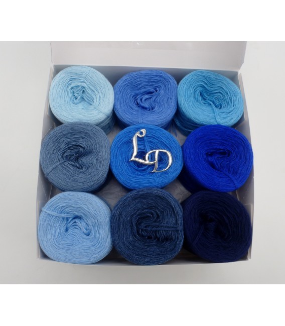 Un paquet Bobbelinchen Lady Dee's Farben des Lebens (Couleurs de vie) (4 fils - 900m) - Teintes bleue - Photo 1