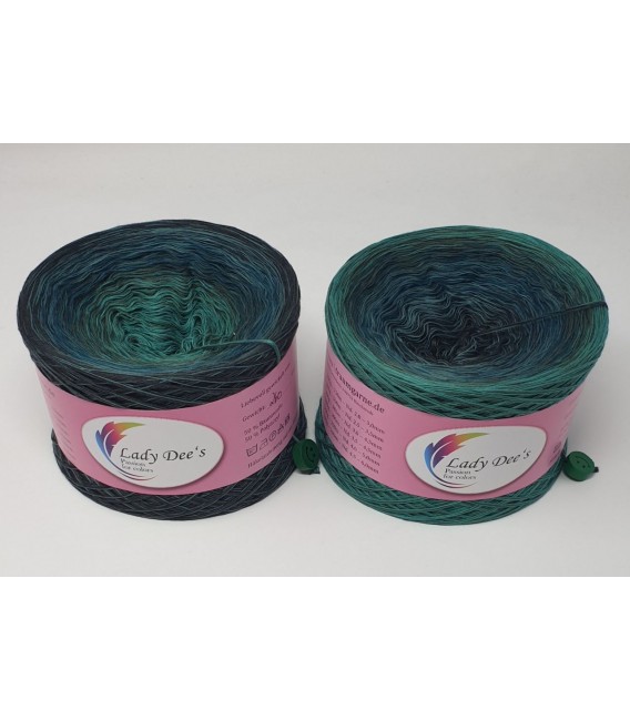 Bobbel Nr. 1 - 4 ply gradient yarn