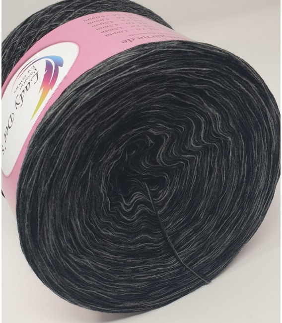 Greyhound - 4 ply mottled yarn