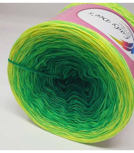 Mai Bobbel 2025 - 4 ply gradient yarn