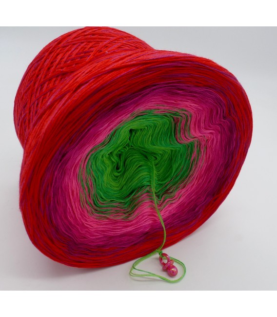Lovely Roses - 4 ply gradient yarn - image 4