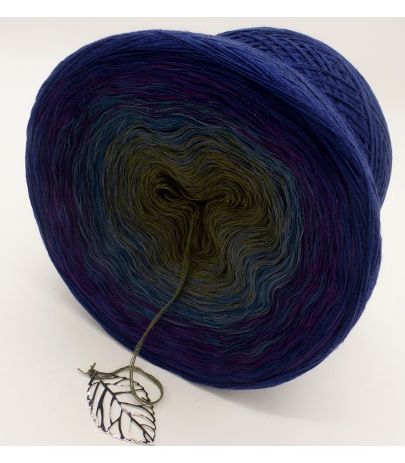 gradient yarn 4-ply Auge des Hurrikan - Royal outside 4