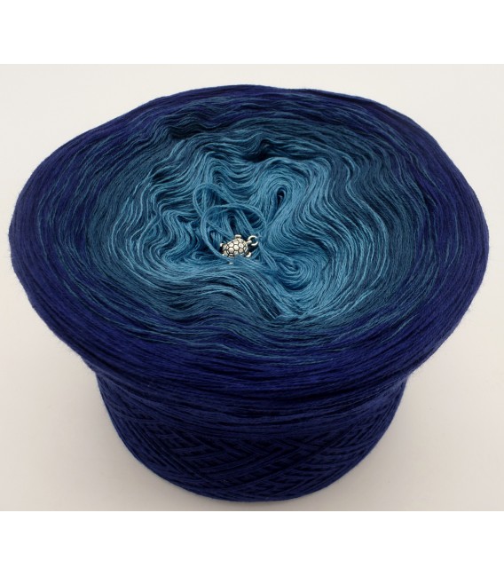 Ozean der Träume - 3 ply gradient yarn image 2