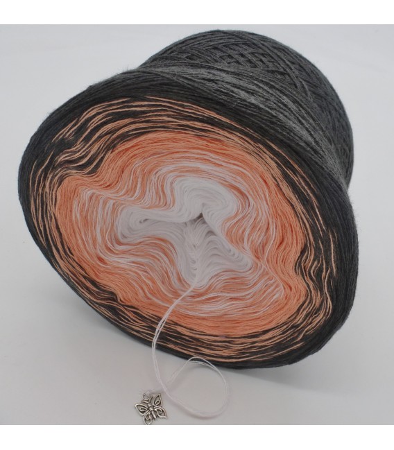 Unschuldiger Traum - 3 ply gradient yarn image 5