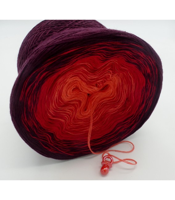 Bloody Mary - 3 ply gradient yarn image 4