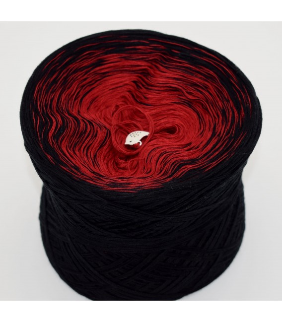 Vampirella - 5 ply gradient yarn image 2