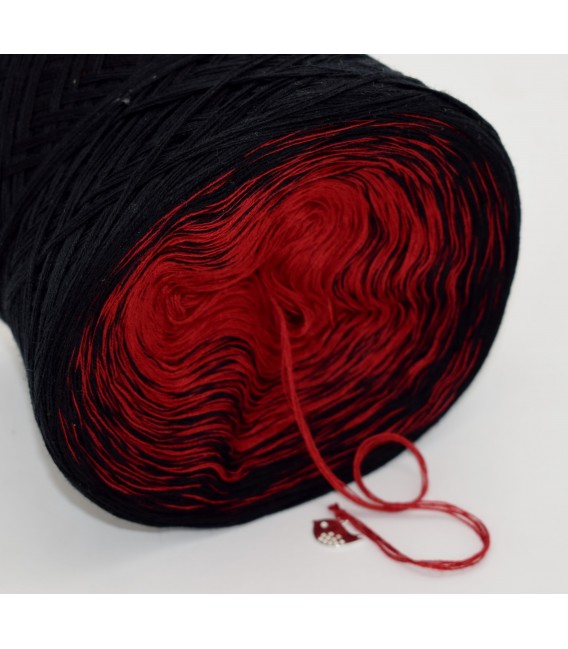 Vampirella - 5 ply gradient yarn image 4