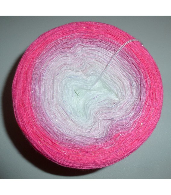 Sakura with mother-of-pearl 2F - 2 ply gradient yarn