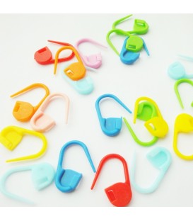 Lockable colored stitch markers - 20 pieces