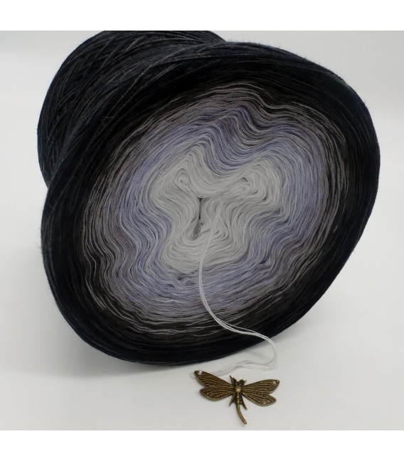 Stimmen im Wind (voices in the wind) - 4 ply gradient yarn - image 4