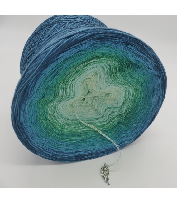 Ein Hauch Glück (A touch of happiness) - 4 ply gradient yarn - image 4