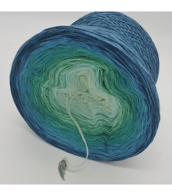 Ein Hauch Glück (A touch of happiness) - 4 ply gradient yarn - image 5
