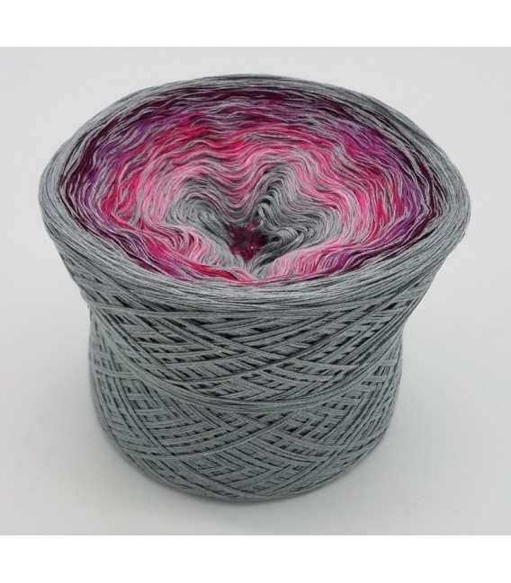 Crazy Oase 10 - silver mottled continuously gradient yarn image 1