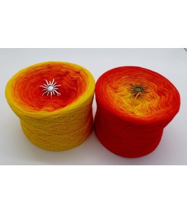 Farben des Feuers (Colors of fire) - 4 ply gradient yarn - image 1
