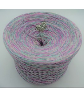 base price EUR 60,00/KG Bobbelmaniacs gradient yarn 200 gram colour 637