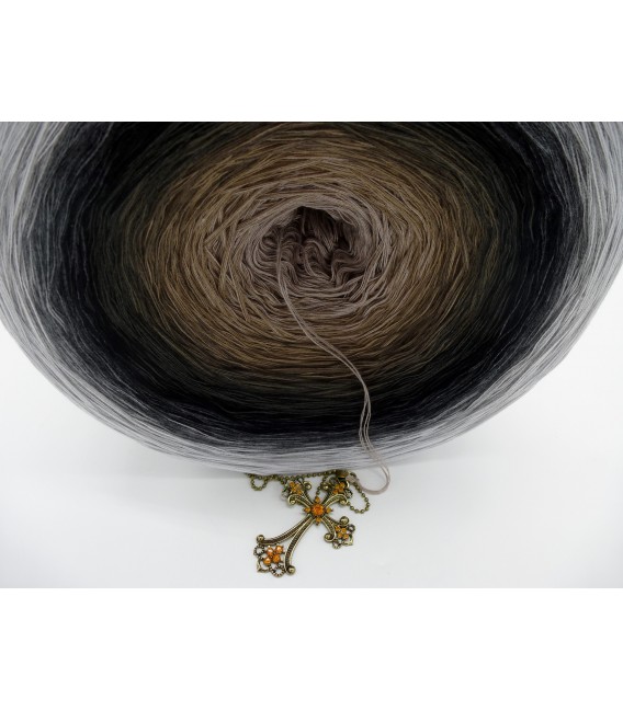 Dunkle Zeit (Dark time) Gigantic Bobbel - 4 ply gradient yarn - image 6