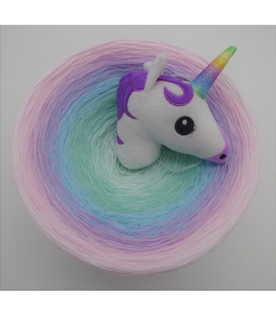 Träumendes Einhorn (Dreaming unicorn) Gigantic Bobbel - 4 ply gradient yarn - image 3