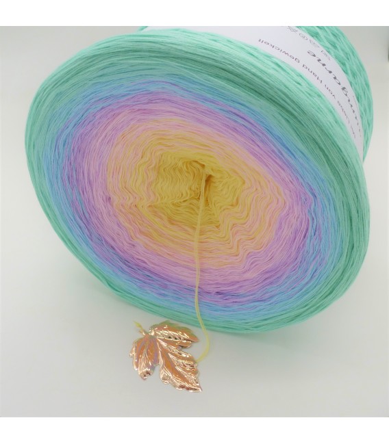 Regenbogen (Rainbow) Gigantic Bobbel - 4 ply gradient yarn - image 2