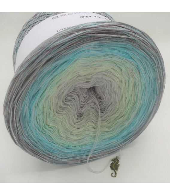 Edelchen in Mint (Nobles in Mint) - 4 ply gradient yarn - image 2