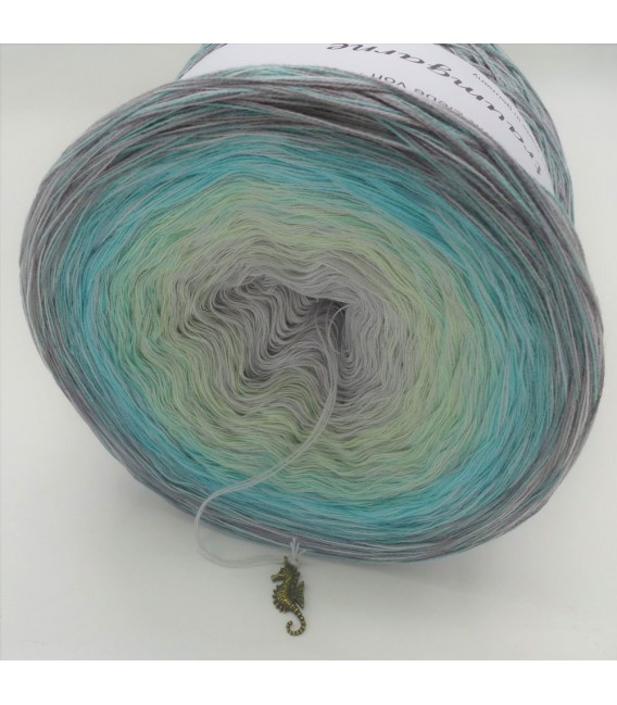 Edelchen in Mint (Nobles in Mint) - 4 ply gradient yarn - image 3