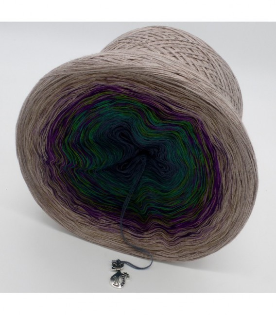 Pfauenauge (Peacock eye) - 4 ply gradient yarn - image 9
