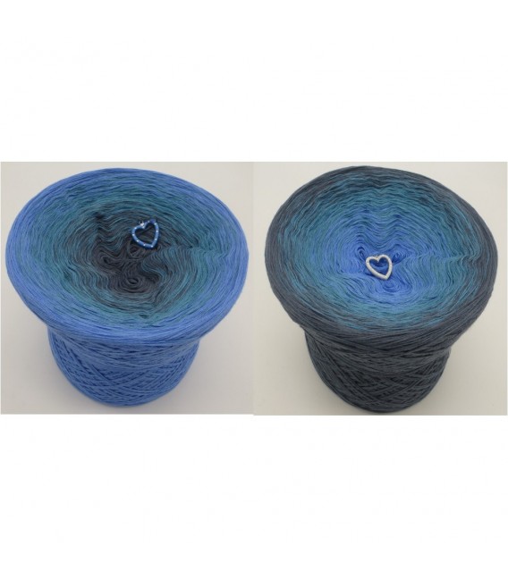 Blaue Sünde (Blue sin) - 4 ply gradient yarn - image 1