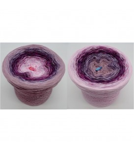 Lipstick - 4 ply gradient yarn
