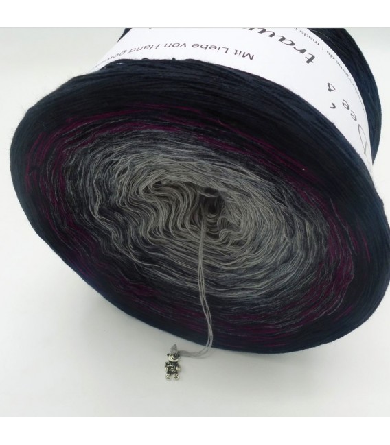 Farbklecks in Vino (Color blob in Vino) - 4 ply gradient yarn - image 4