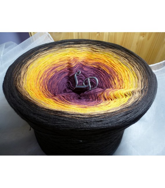 mega gradient yarn 4ply Miracle - 500g - 8 Colors 5