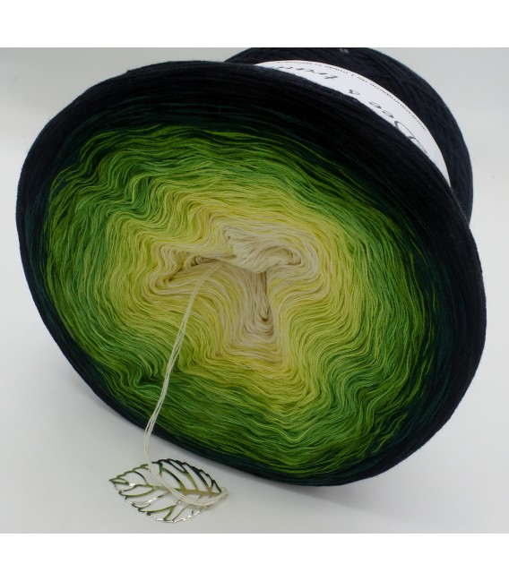 Magic Jungle Mega Bobbel - 500g - 4 ply gradient yarn - image 4