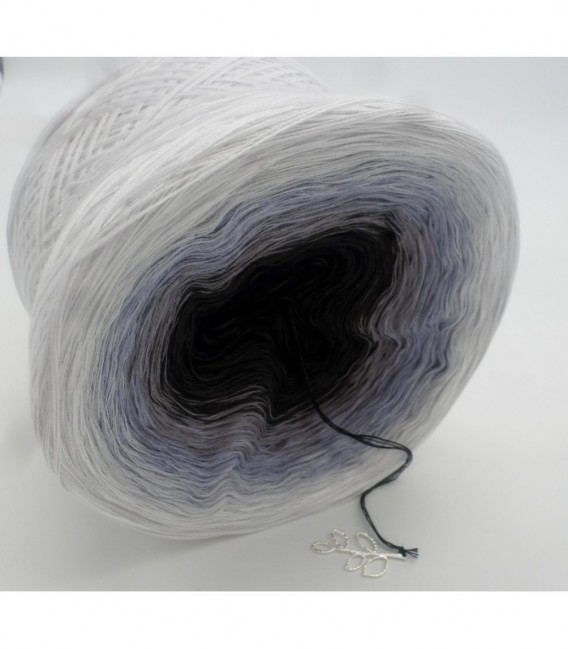 Stimmen im Wind (voices in the wind) - 4 ply gradient yarn - image 9