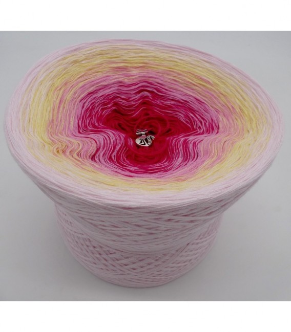 Vanilla Kiss - 4 ply gradient yarn - image 6