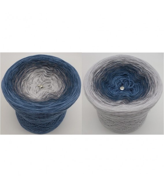 Zeit und Raum (Time and space) - 4 ply gradient yarn - image 1